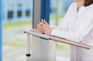 Hypoglycémie chez les seniors : Causes, symptômes et solutions en RPA pour une gestion sécurisée